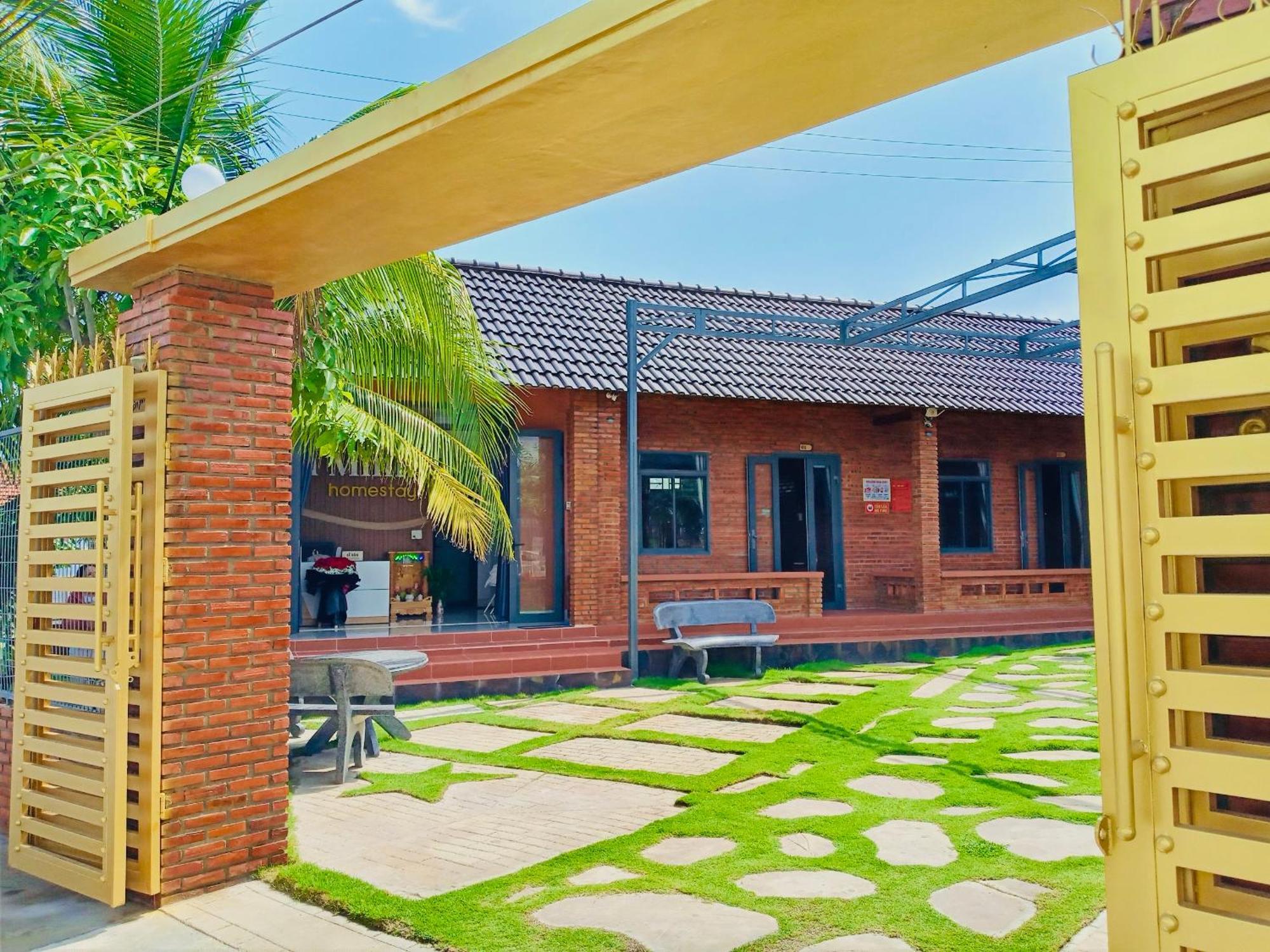 Binh Minh Homestay - Doc Let Ninh Hoa Exterior photo